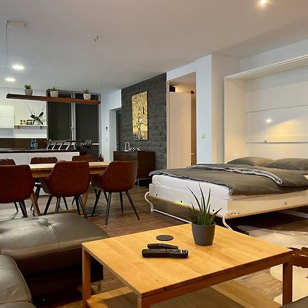Apartment Leipzig Waldstrassenviertel Loft Terrasse, Redbull Arena Bagian luar foto
