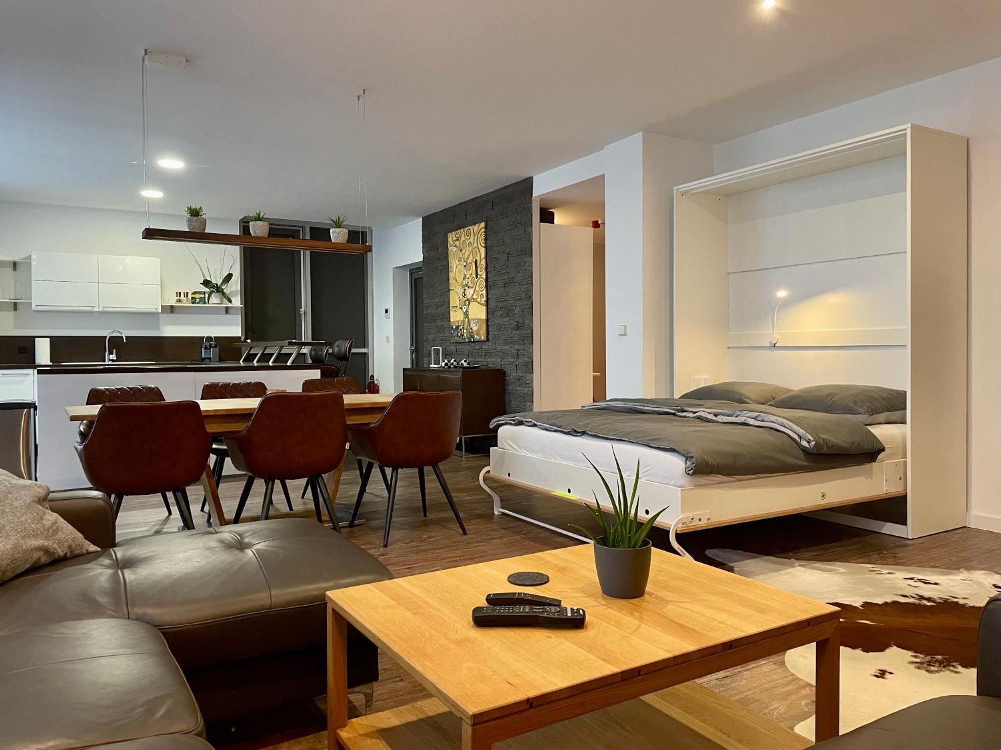Apartment Leipzig Waldstrassenviertel Loft Terrasse, Redbull Arena Bagian luar foto