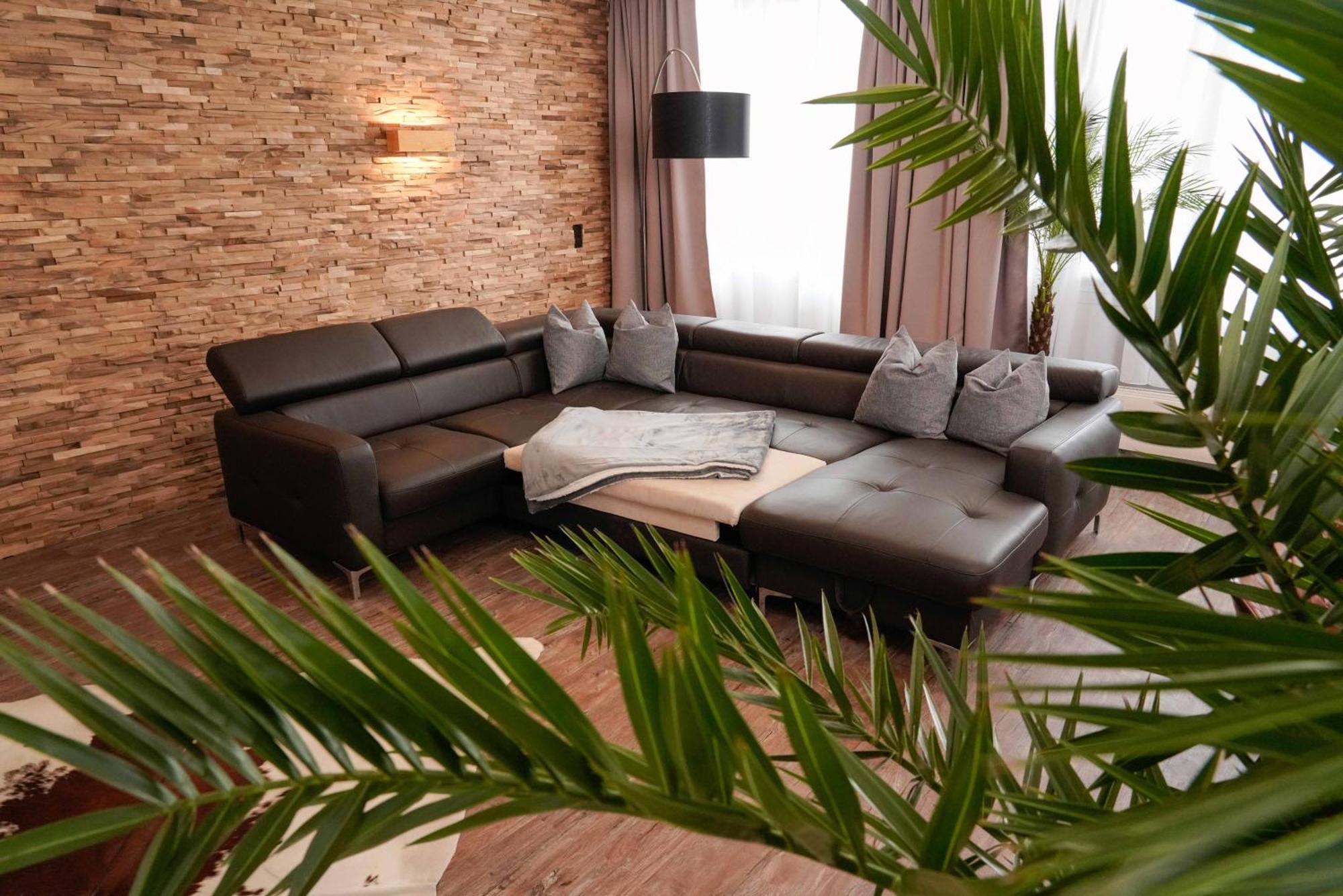 Apartment Leipzig Waldstrassenviertel Loft Terrasse, Redbull Arena Bagian luar foto